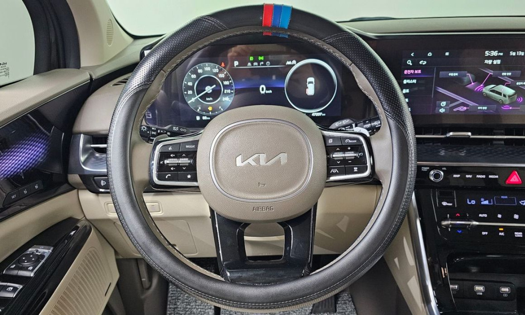 Kia Carnival 9-Seater Hi-Limousine, 2023