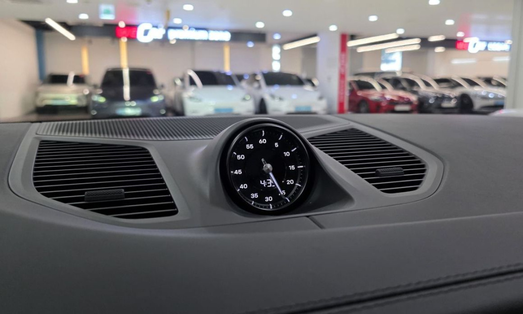 Porsche Cayenne 3.0, 2025