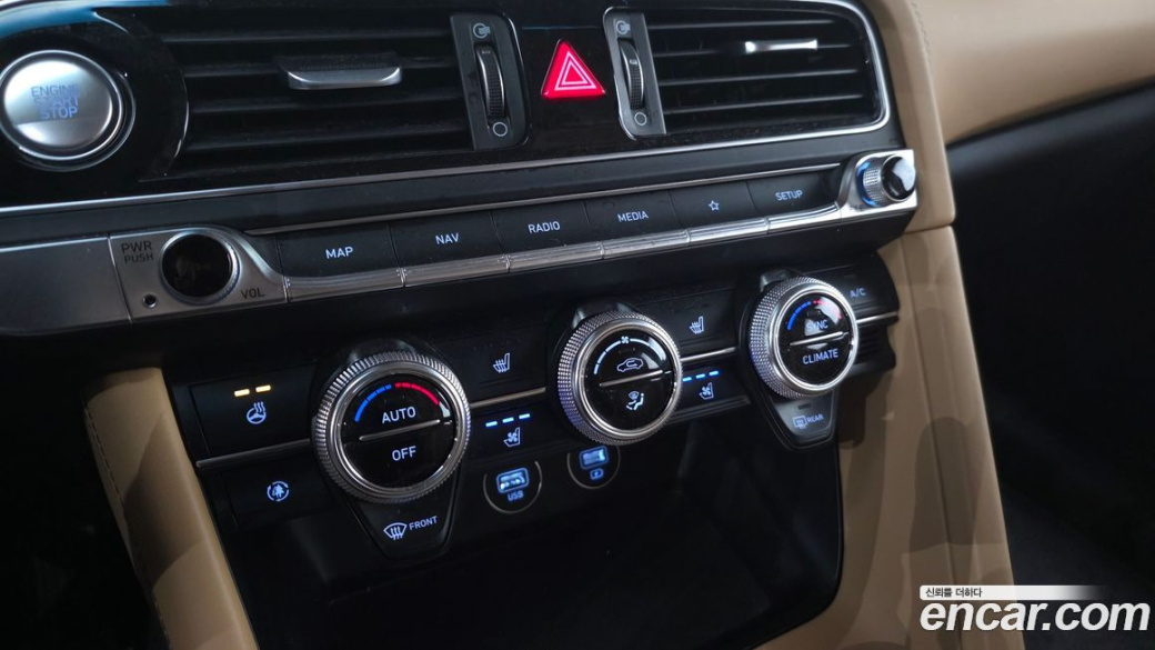 Genesis G70 Gasoline 2.0T 4WD, 2022