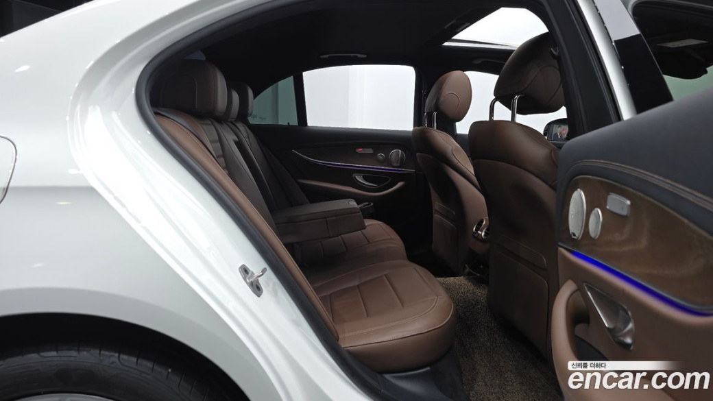 Mercedes-Benz E-Class E220d 4MATIC Exclusive, 2023