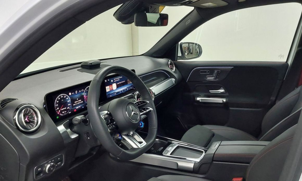 Mercedes-Benz GLB-Class AMG GLB35 4MATIC, 2025