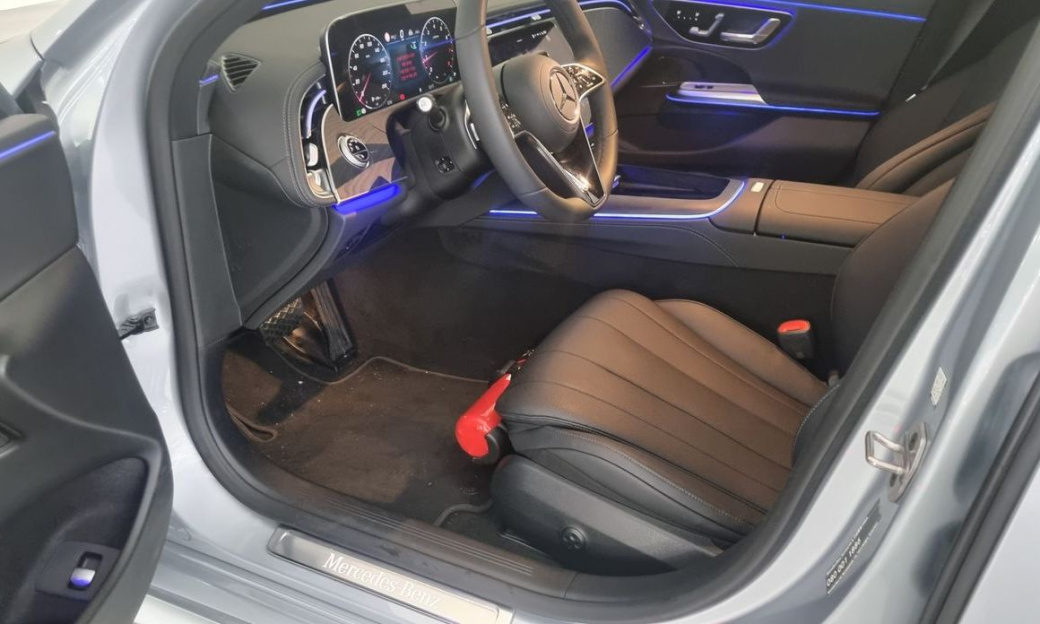 Mercedes-Benz E-Class E200 Avantgarde, 2026