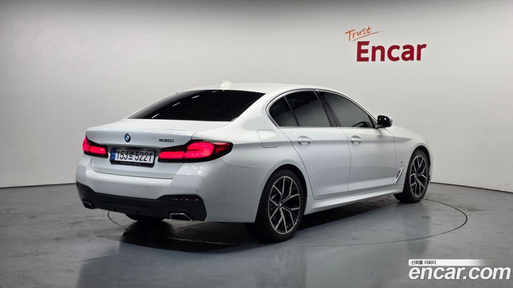BMW 5-Series 530i M Sport Package, 2022
