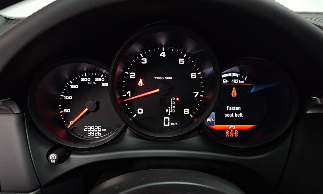 Porsche Macan 2.0, 2021