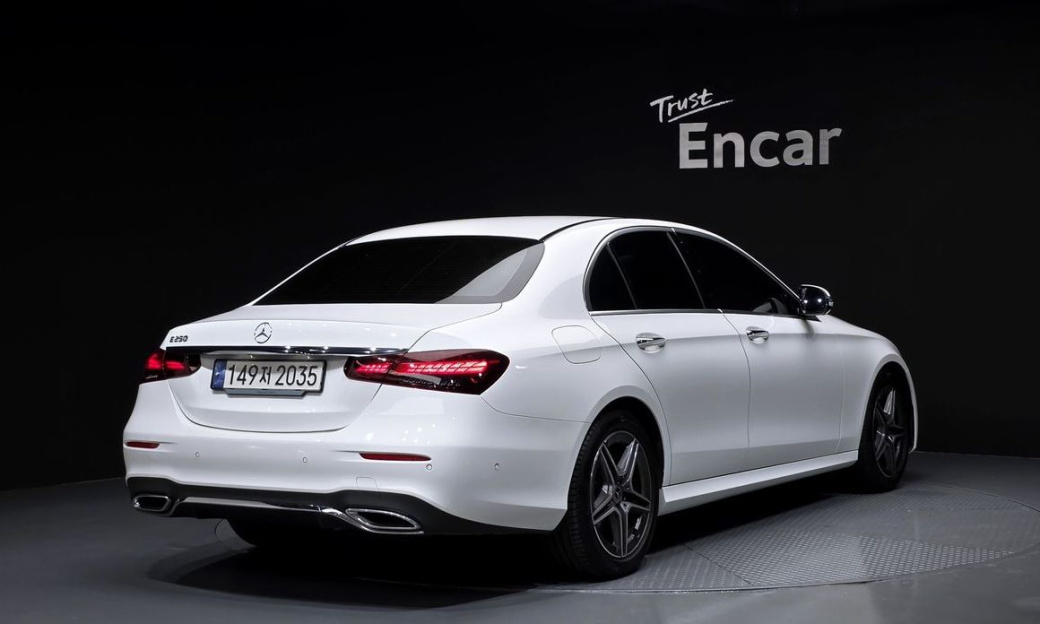 Mercedes-Benz E-Class E250 AMG Line, 2023