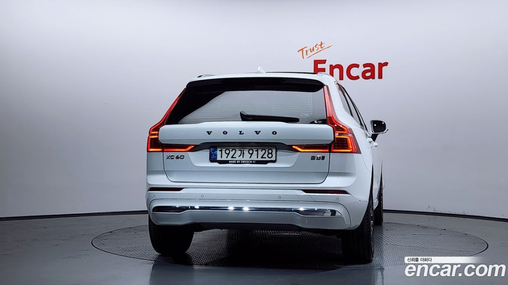 Volvo XC60 B5 Inscription, 2022