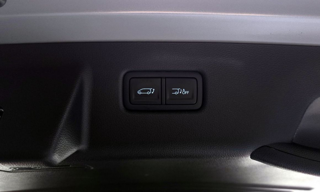 Hyundai Staria 4WD Lounge 9-Seater, 2025