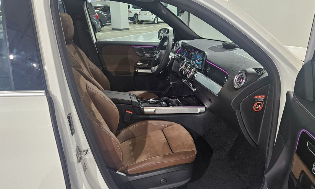 Mercedes-Benz GLB-Class AMG GLB35 4MATIC, 2025