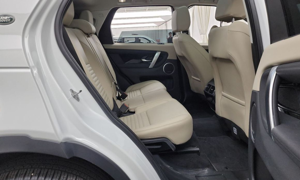 Land Rover Discovery Sport P250 SE, 2023