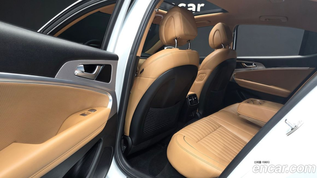 Genesis G70 Gasoline 2.0T 2WD, 2022