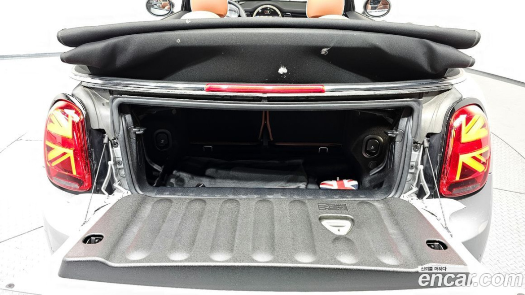 Mini Cooper Convertible Classic, 2024