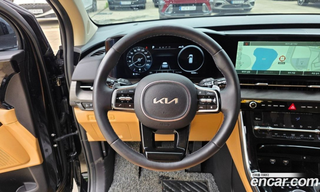 Kia Carnival 9-Seater Signature, 2023