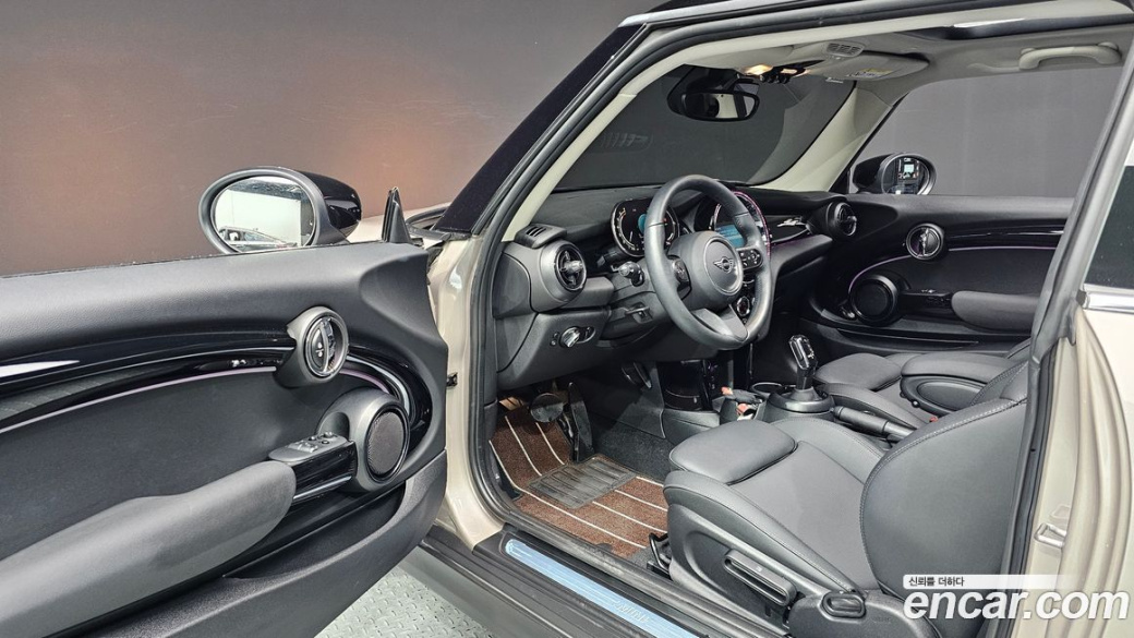 Mini Cooper  , 2024