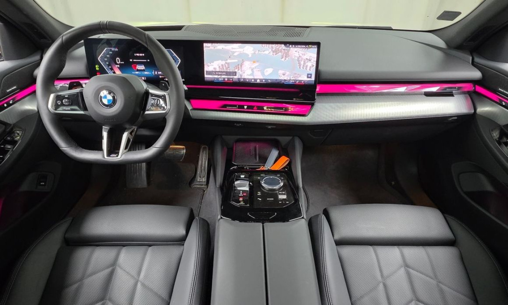 BMW 5-Series 520i M Sport, 2025