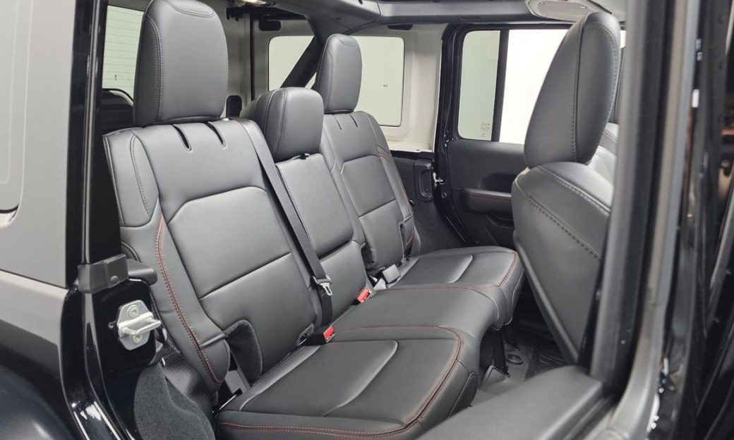Jeep Wrangler 2.0 Sahara Power Top 4Door, 2025