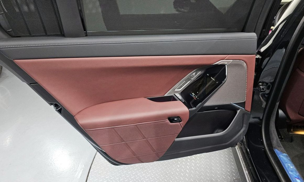 BMW 7-Series 740i xDrive M Sport, 2025