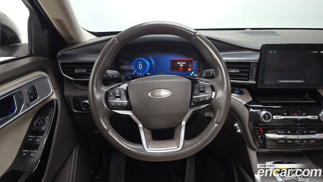 Ford Explorer 3.0 Platinum 4WD, 2022