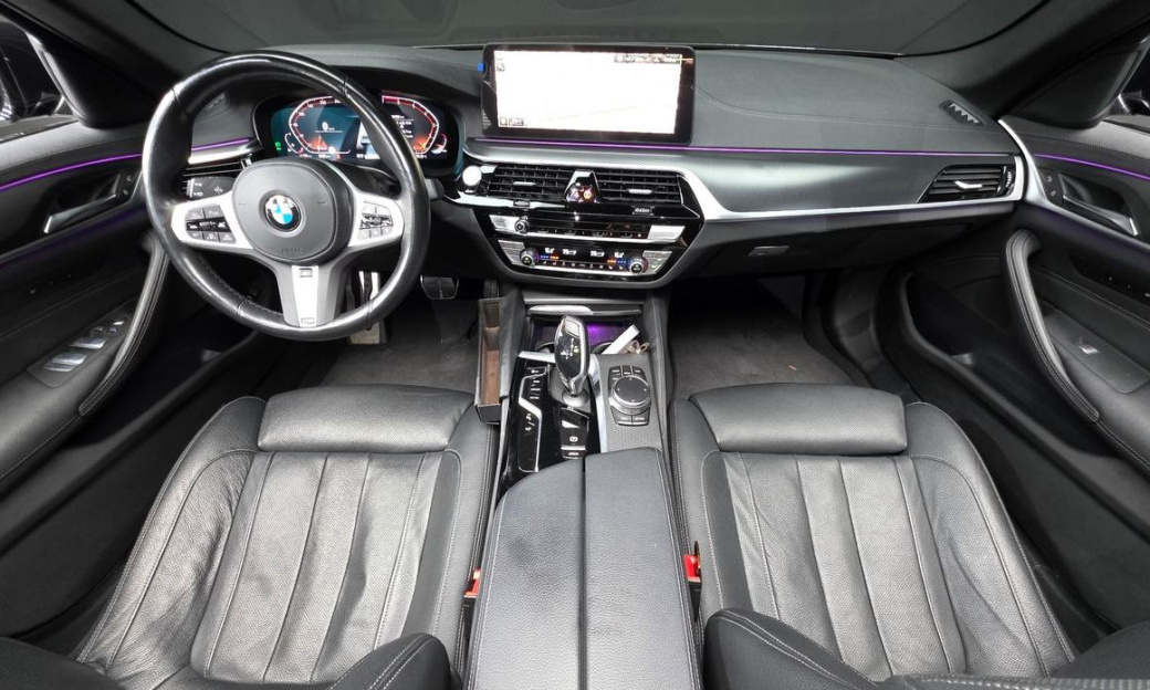BMW 5-Series 520i M Sport, 2023