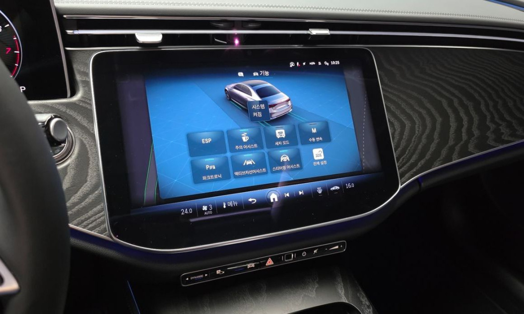 Mercedes-Benz E-Class E200 Avantgarde, 2025