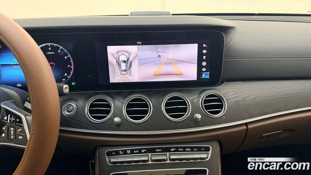 Mercedes-Benz E-Class E250 AMG Line, 2023