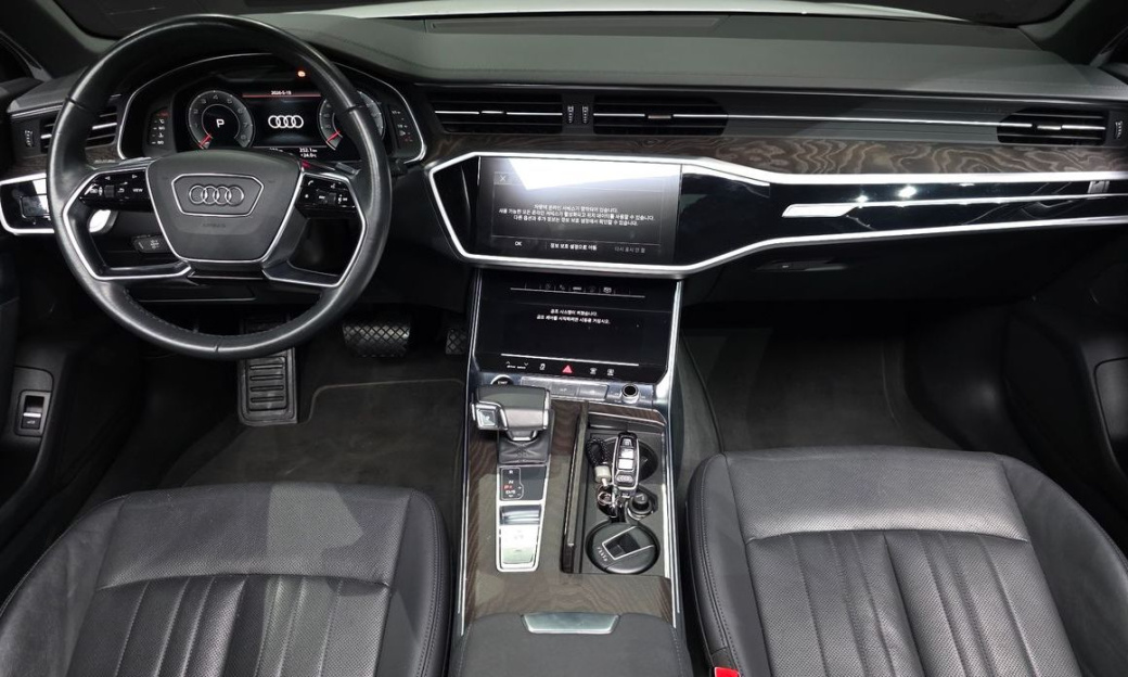 Audi A6 45 TFSI Quattro Premium, 2022