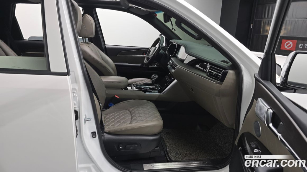 Kia Mohave Diesel 3.0 4WD 7-Seater, 2022