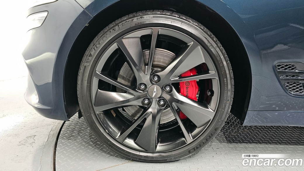 Genesis G70 Gasoline 2.0T 4WD, 2022
