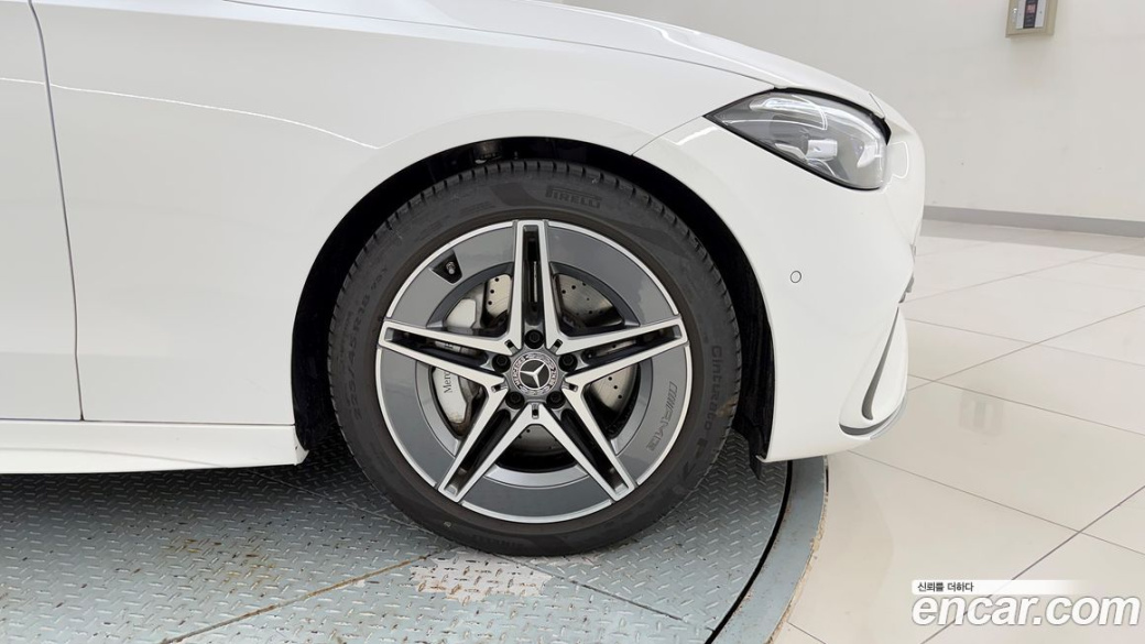 Mercedes-Benz C-Class C200 AMG Line, 2025