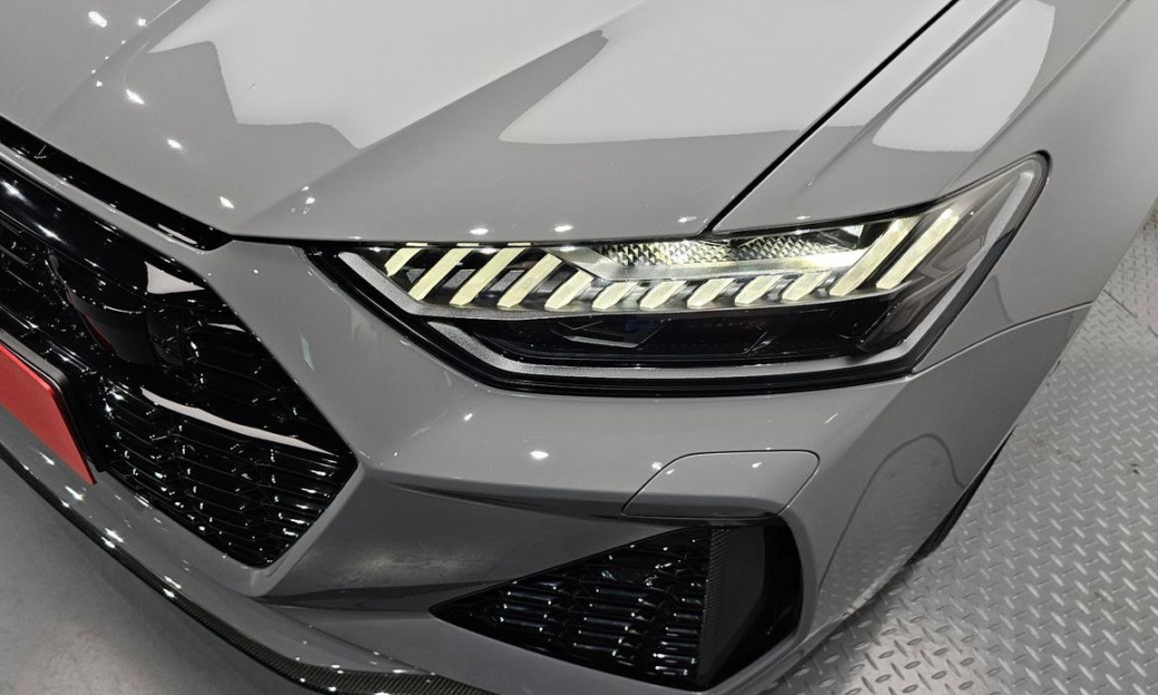 Audi RS6 4.0 TFSI Quattro Avant Performance, 2025