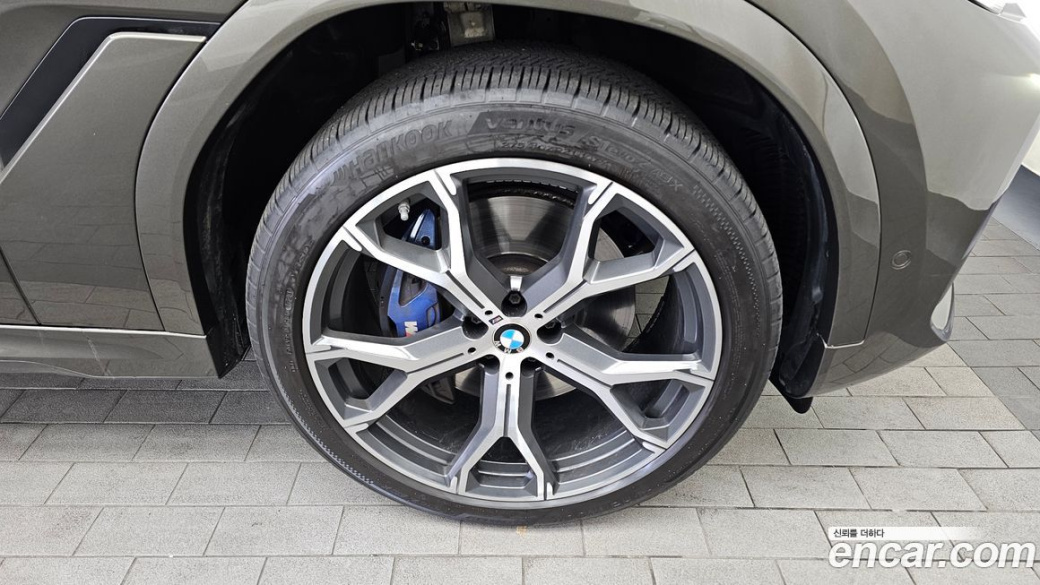 BMW X6 xDrive40i M Sport, 2022