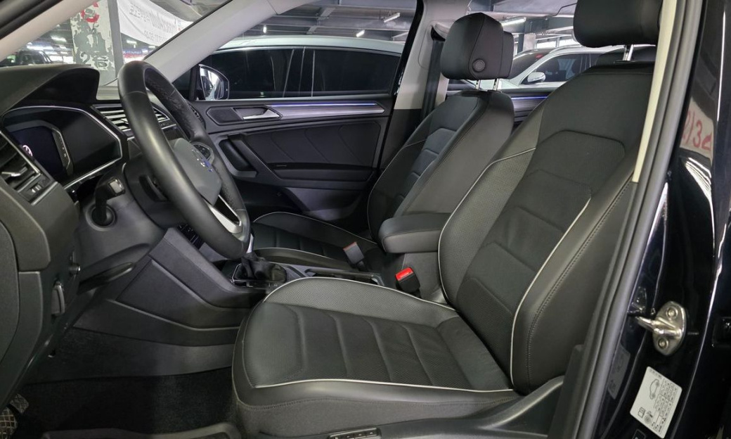 Volkswagen Tiguan 2.0 TSI Prestige, 2024