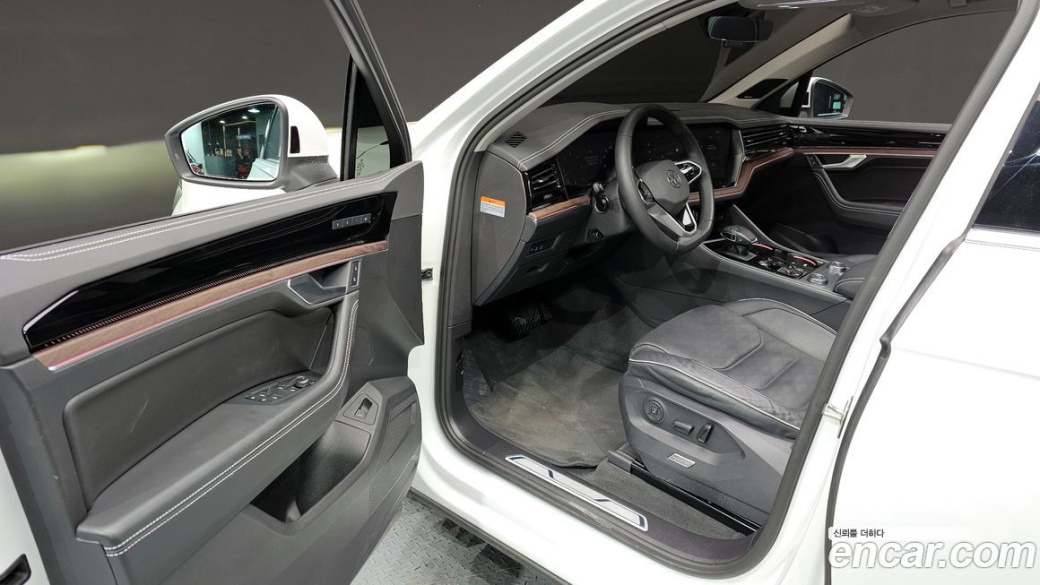 Volkswagen Touareg 3.0 TDI Prestige, 2024