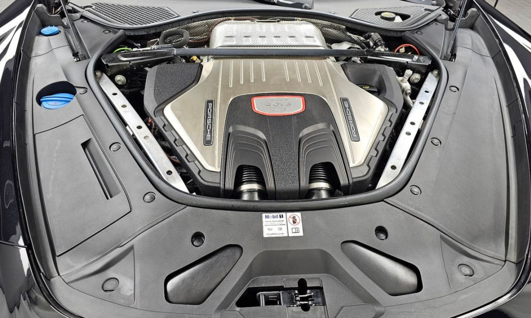 Porsche Panamera 4.0 GTS, 2023