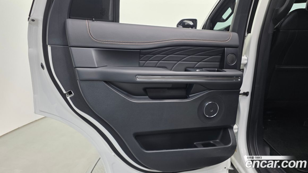 Ford Expedition Platinum 4WD, 2023