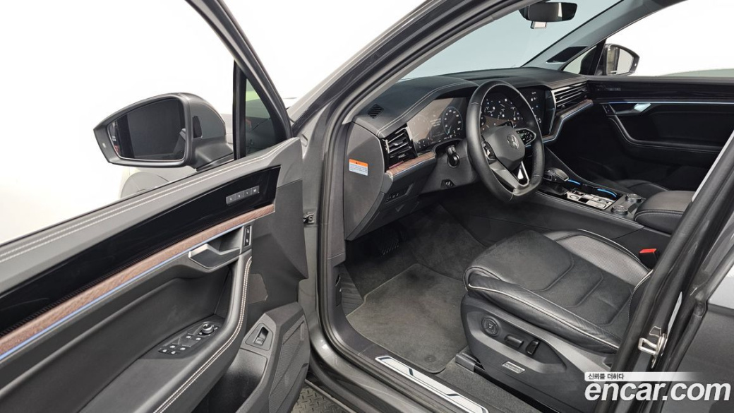 Volkswagen Touareg 3.0 TDI Prestige, 2024