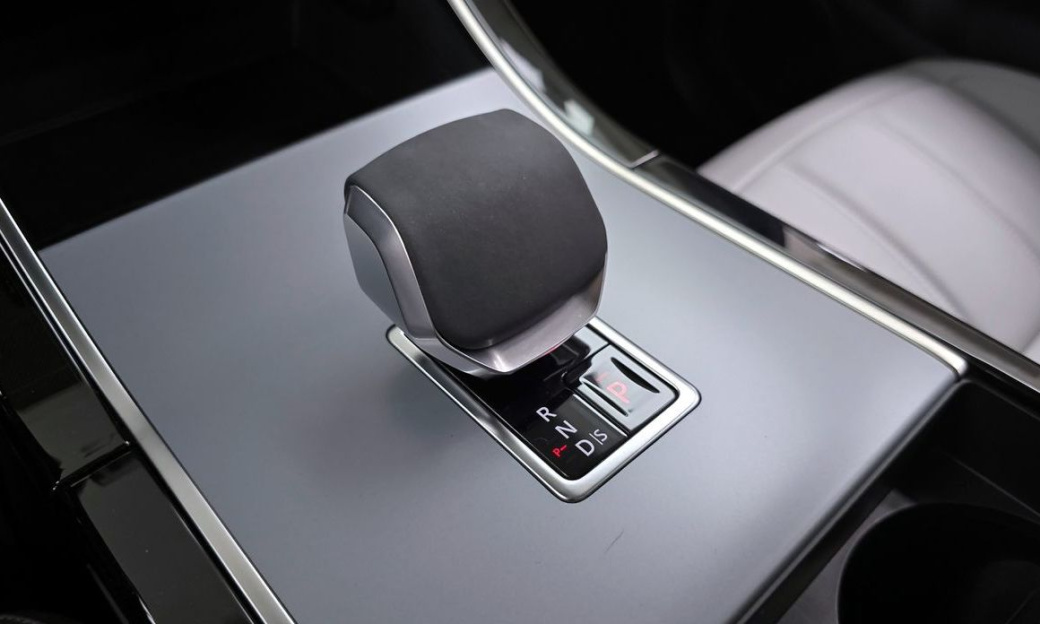 Land Rover Range Rover Evoque P250 S, 2025