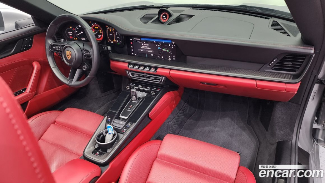 Porsche 911 Carrera 4 GTS Cabriolet, 2022