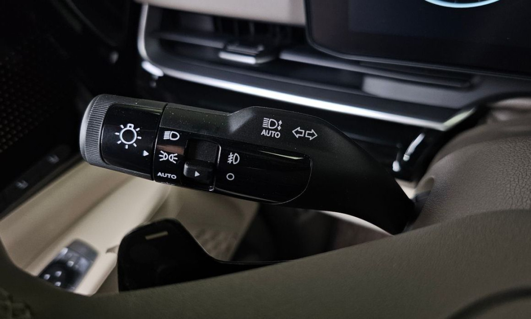 Kia Carnival 7-Seater Gravity, 2025