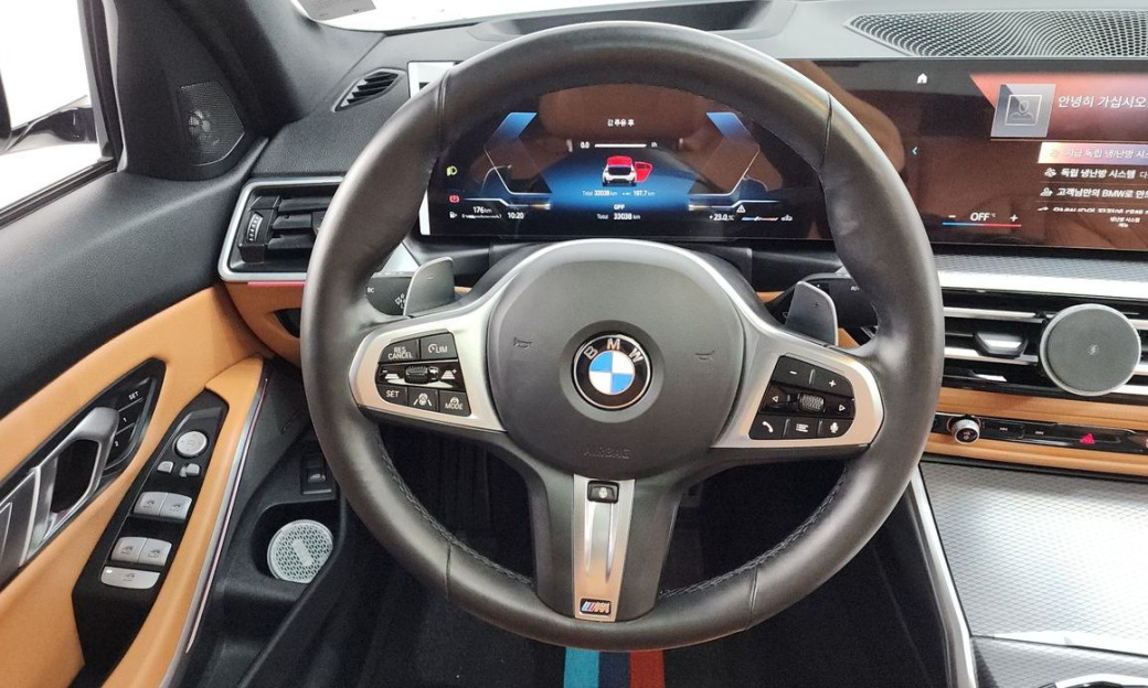 BMW 3-Series 320i M Sport, 2024