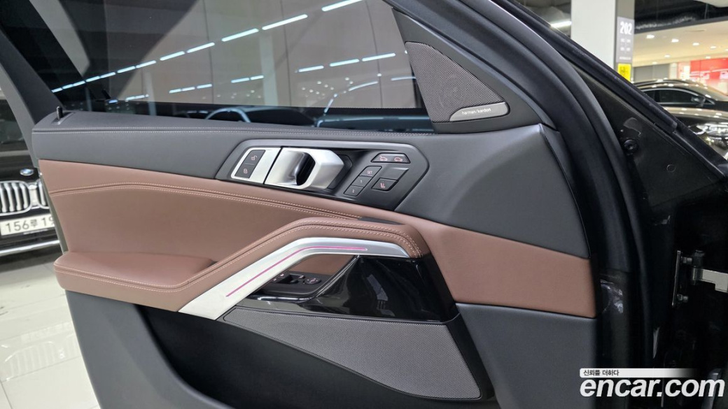 BMW X6 xDrive40i M Sport, 2025