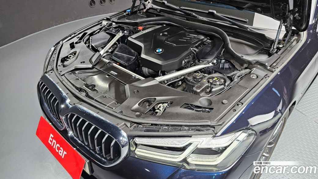 BMW 5-Series 520i M Sport, 2023
