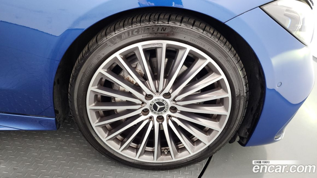 Mercedes-Benz C-Class C300 4MATIC AMG Line, 2023