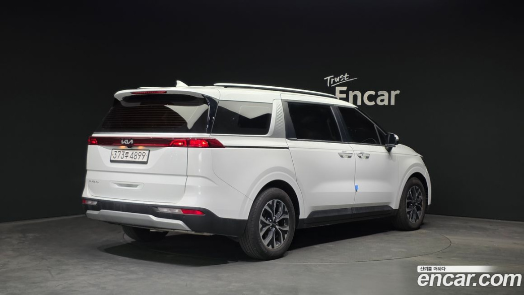 Kia Carnival 9-Seater Prestige, 2023