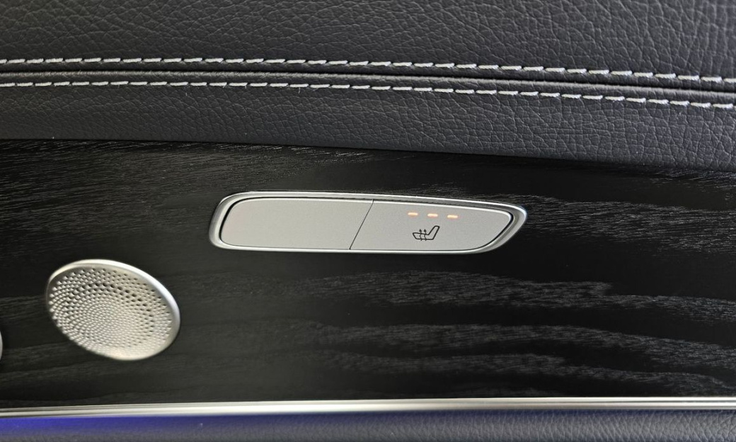 Mercedes-Benz E-Class E220d 4MATIC AMG Line, 2022
