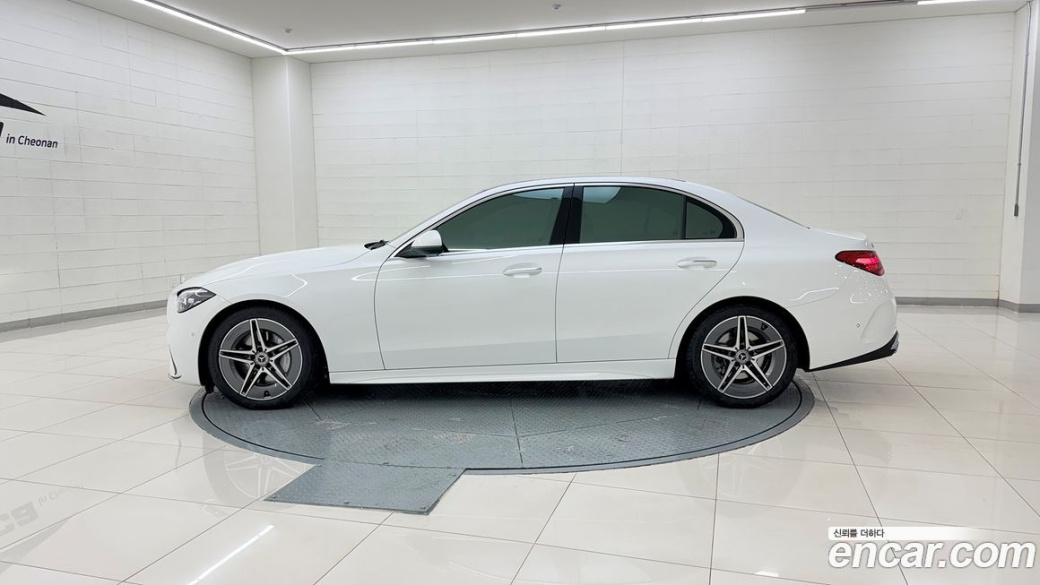 Mercedes-Benz C-Class C200 AMG Line, 2025