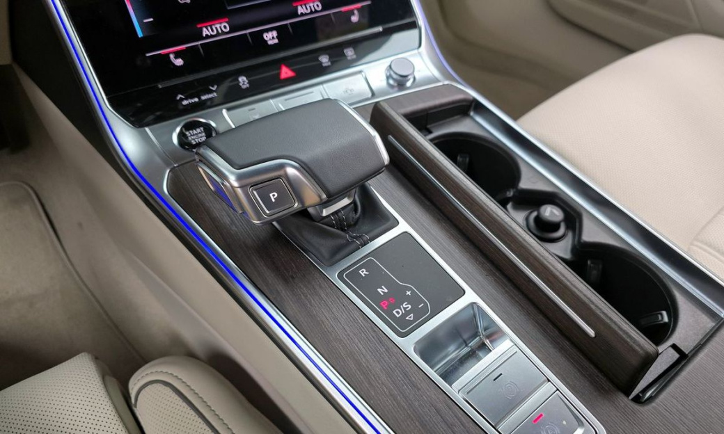 Audi A6 45 TFSI Premium, 2025