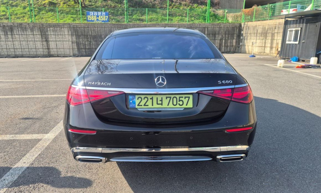 Mercedes-Benz S-Class Maybach S680 4MATIC, 2023