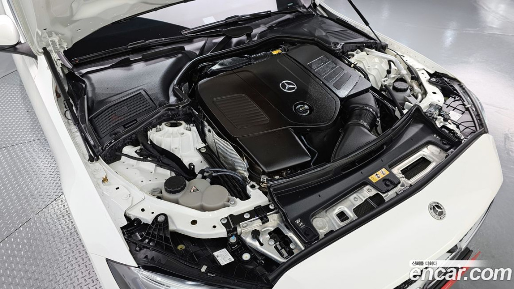 Mercedes-Benz C-Class C300 4MATIC AMG Line, 2023
