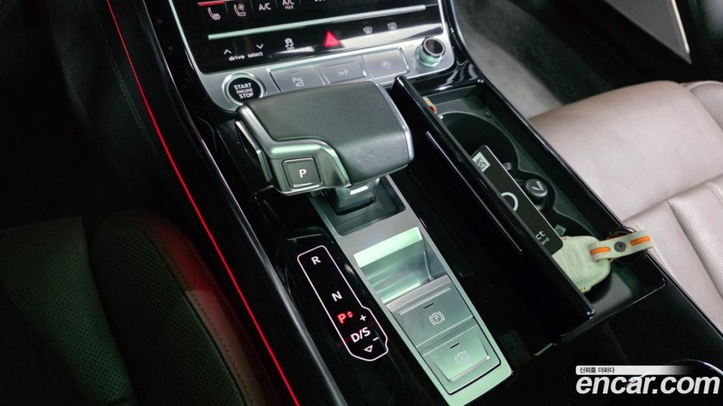 Audi A8 55 TFSI Quattro Premium LWB, 2023