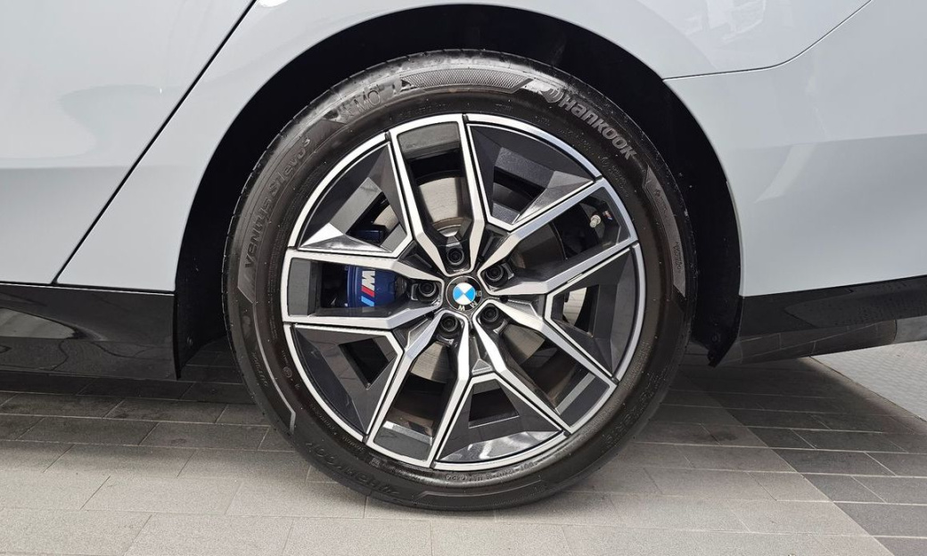 BMW 5-Series 520i M Sport, 2024
